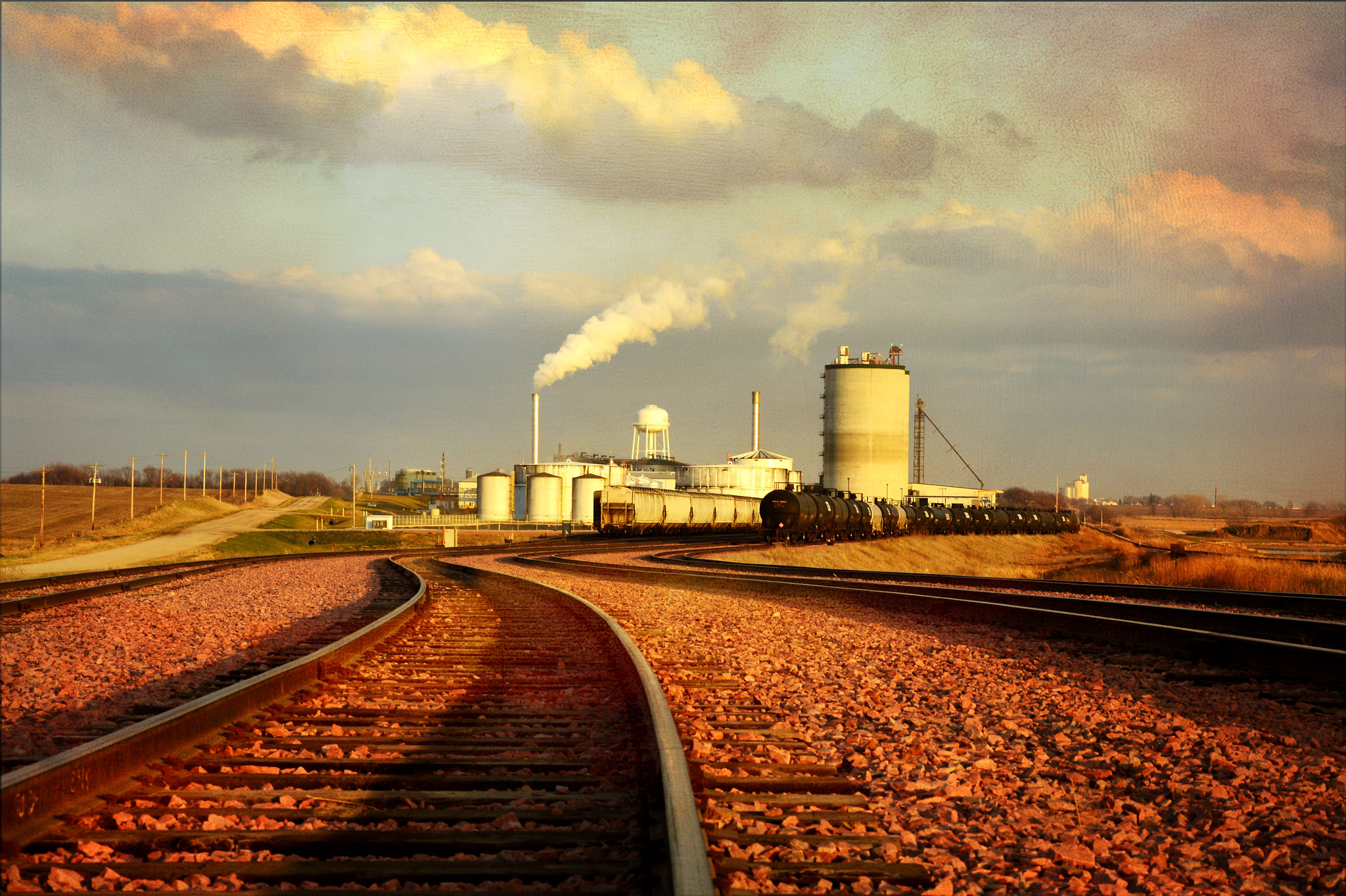 photo of Sell Our CO2 to Pump More Oil? It’s Likely, Says Iowa-based Carbon Capture Project. image