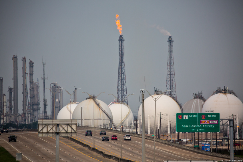 Flare at a refinery in Deerpark, Texas, restarting after Hurricane Harvey