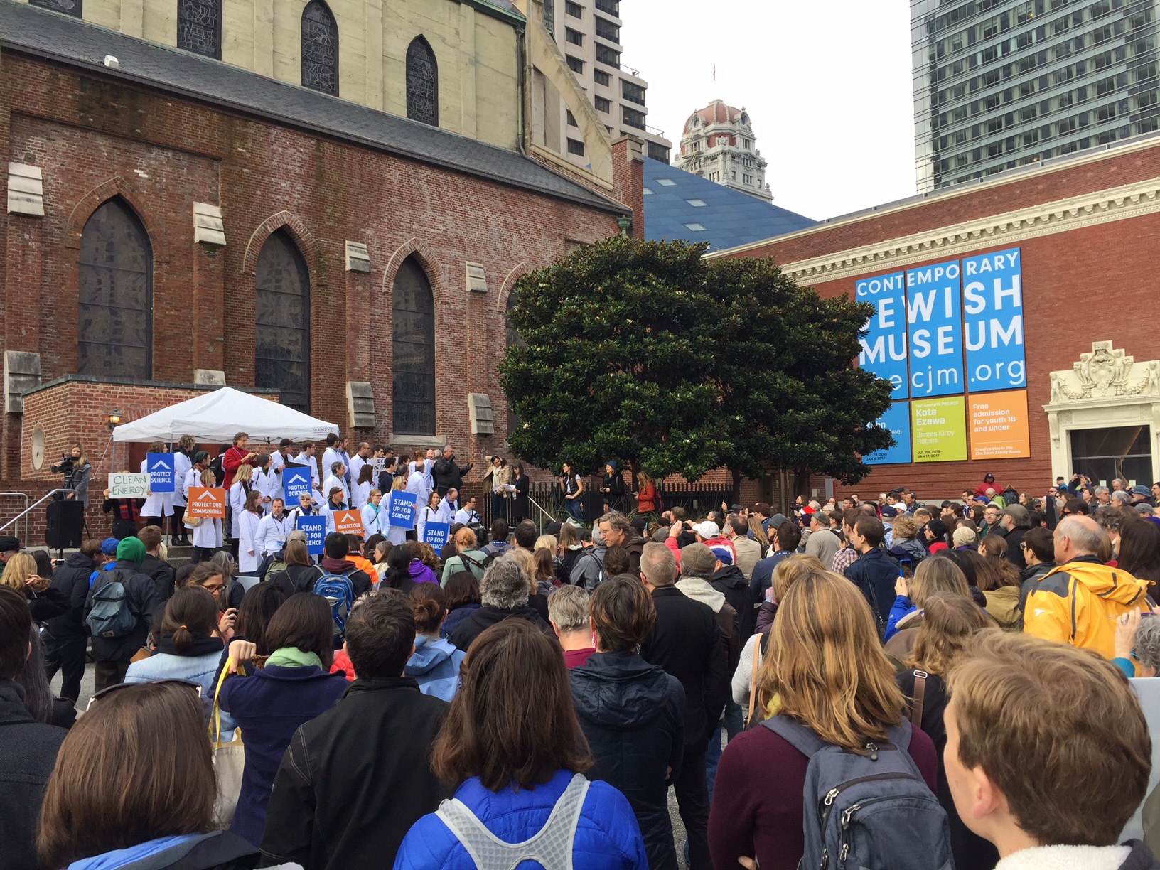 The crowd gathered at the Stand up for Science Rally